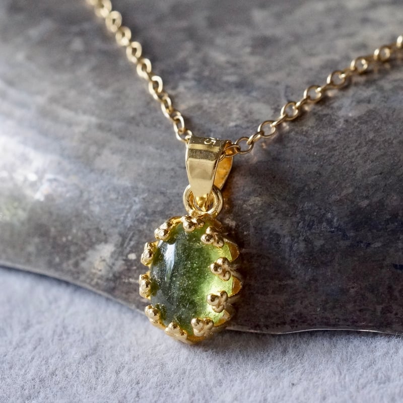 Handmade】ペリドット クラウンモチーフ ペンダントトップ 18kゴールド