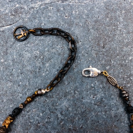 Rust White 2 (Black)