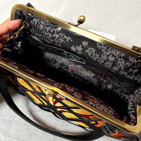着物リメイク　網がま口ショルダーバッグ　ブラックレザー　アンティーク帯　2way　ハンドバッグ　和装バッグ