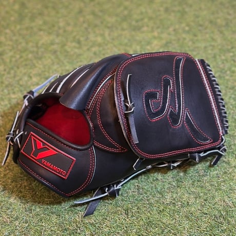 YAMAMOTO Pro Essential　硬式投手用　HP21  ブラック×紐ブラック×ステッチレッド　Yフラットウェブ