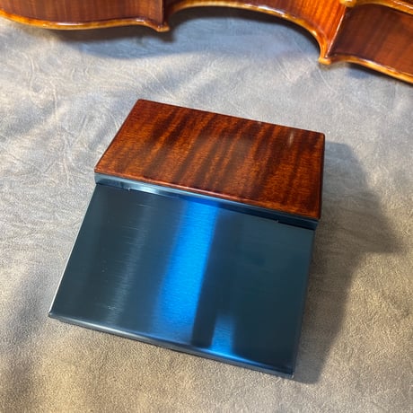 【一点もの】STRINGS　CARD　CASE（縦木目）/ブルー