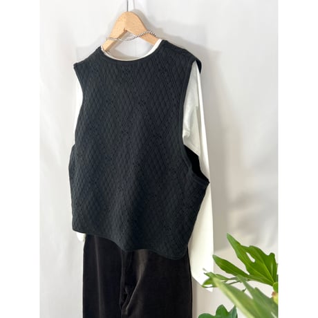 quilted pattern knit vest
