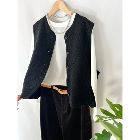 quilted pattern knit vest