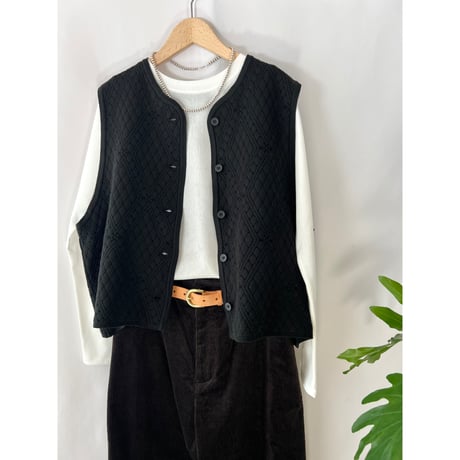 quilted pattern knit vest