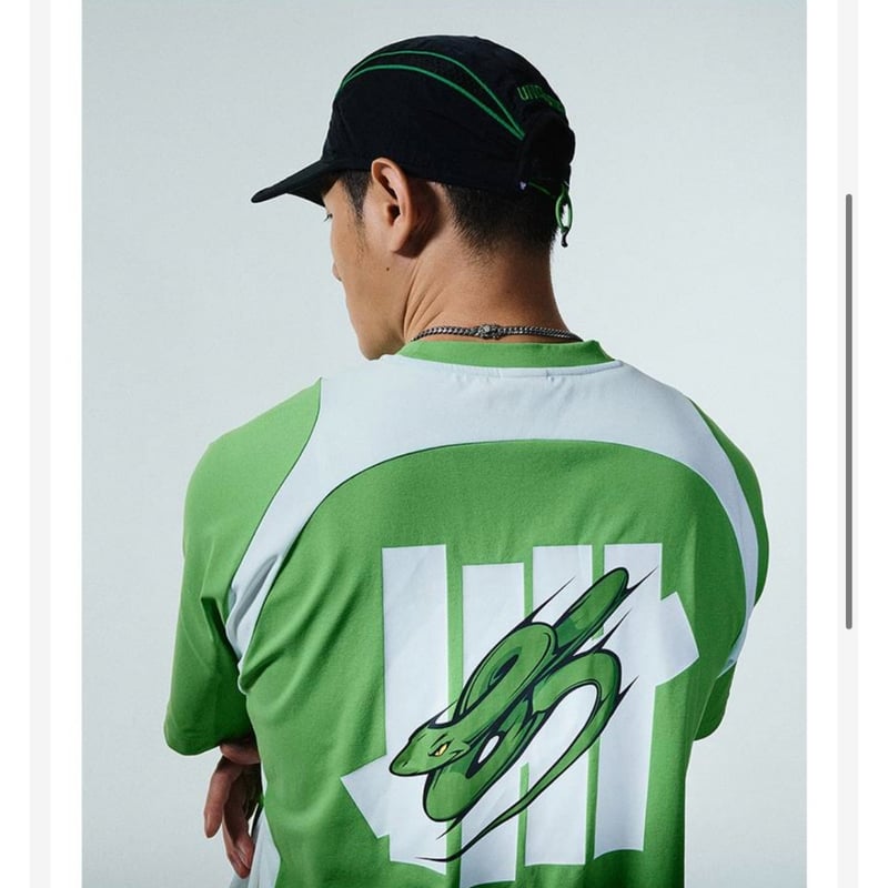 王一博・関連商品（UNDEFEATED）☆ 85 Racing 赛车 【 02 】キャップ