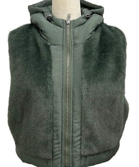 【ayane '26 winter collection】876814 エコファー×中綿ドッキングショートベスト