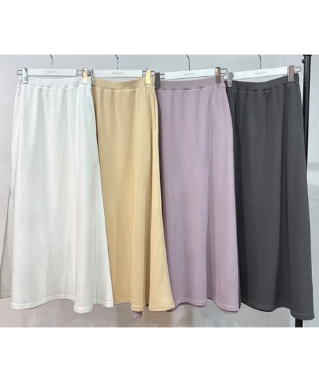 【PRIORITY | Pre-Order '27 Spring Collection】ミニ裏毛スカート P71052HW／1月末より発送予定