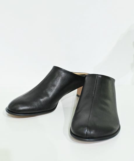 【ATELIER BRUGGE 】S-26KS-47  Oblique mules