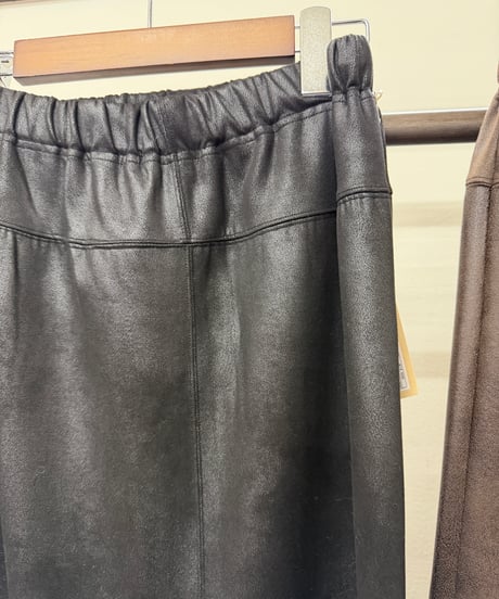 【LE MÉLANGE '26 winter collection】8651301　LEATHER LIKE JERSEY