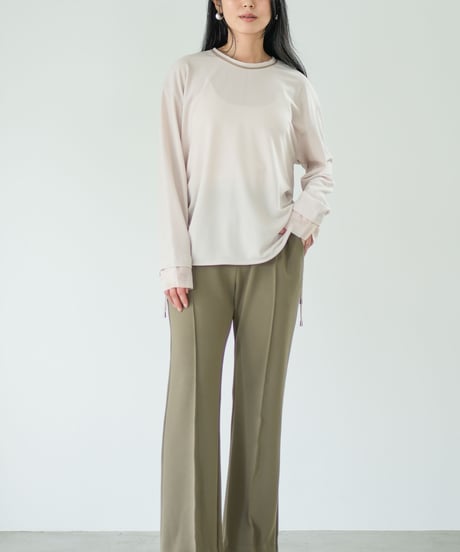 【Lallia Mu】センタープレスフレアパンツ 2711700／2月上旬～2月中旬発送予定