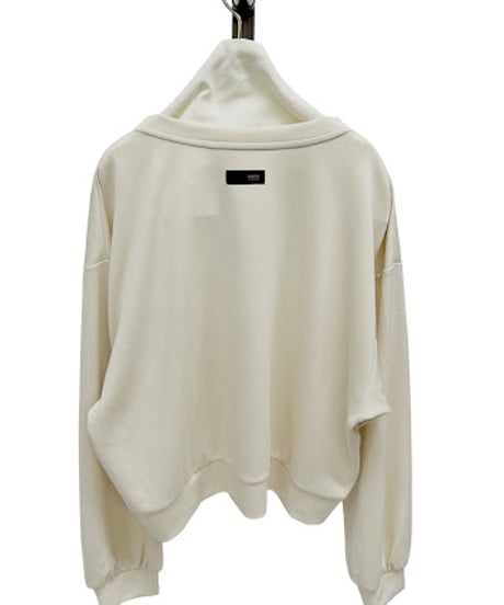 【ayane '26 winter collection】876824 ガールモチーフポンディングプルオーバー