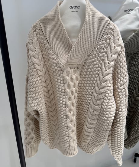 【ayane '26 winter collection】876825 襟付きアランニット