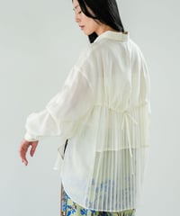 【Lallia Mu】 バックプリーツレイヤードシアーシャツ 2711607／3月上旬～3月中旬発送予定