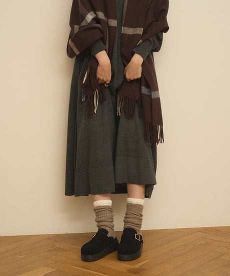 【steppi】厚底クロッグシューズ　SESIGW0307