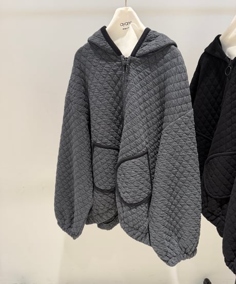 【ayane '26 winter collection】876812 キルト地ジップアップパーカー