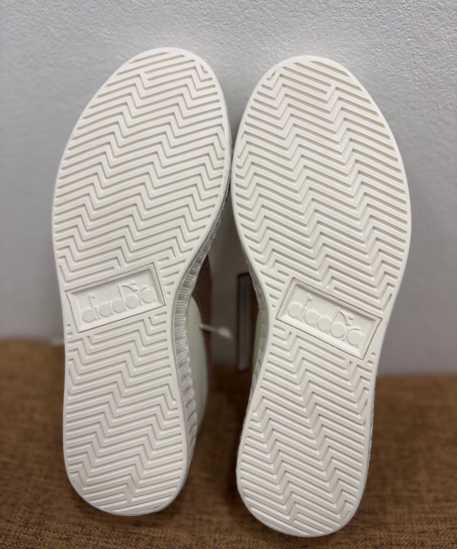 6ae420e8570e05a495b8463d
