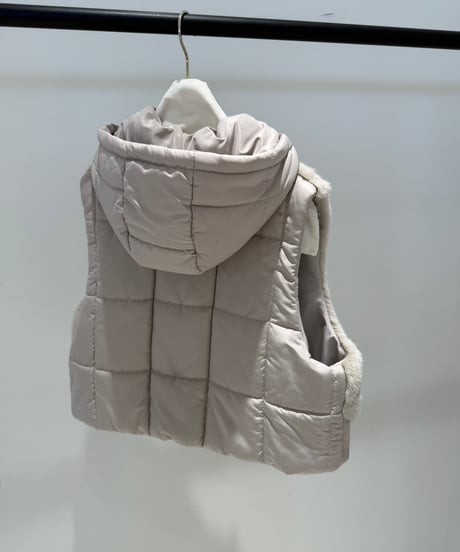 【ayane '26 winter collection】876814 エコファー×中綿ドッキングショートベスト