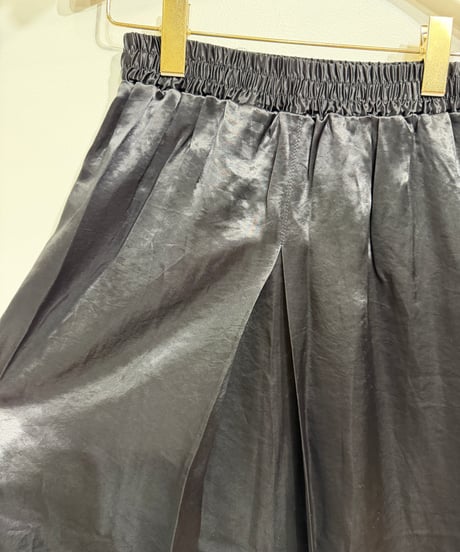 【SUGAR ROSE】263752 レザー調チンツ加工サテン　タック入り　SK