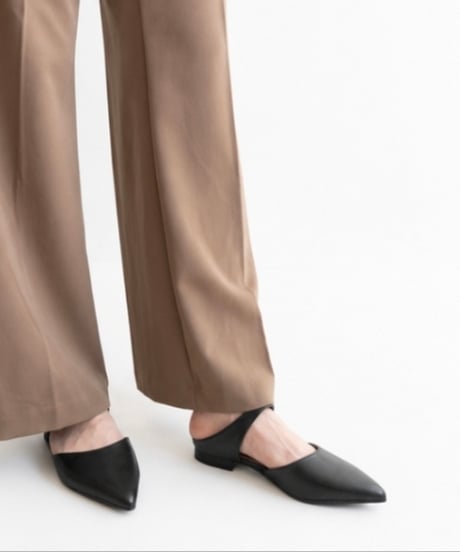 【select】BLACK 2125001 甲ベルトポインテッドフラットサンダル