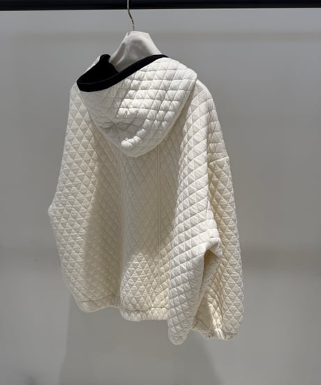 【ayane '26 winter collection】876812 キルト地ジップアップパーカー