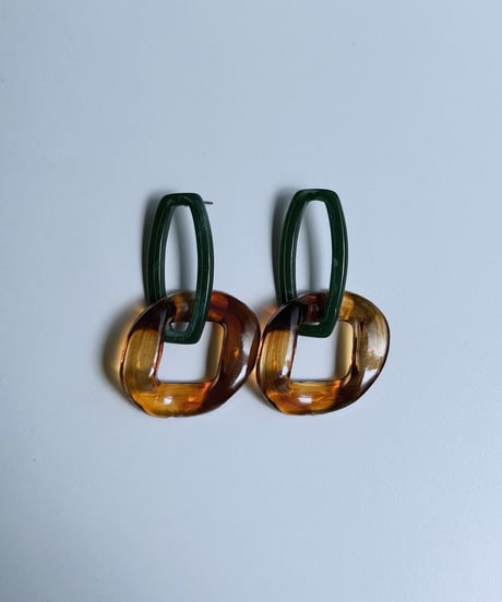 【charmaer 27 Early spring】  297103  ドロップホマイカアクリルピアス