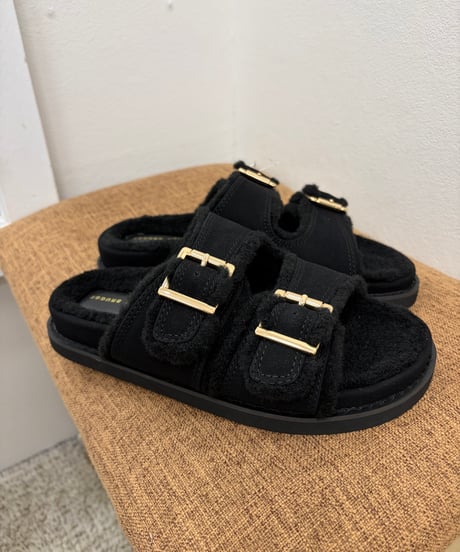 【ATELIER BRUGGE 】 26KS-39 ダブルバックル フットベッド ファーサンダル