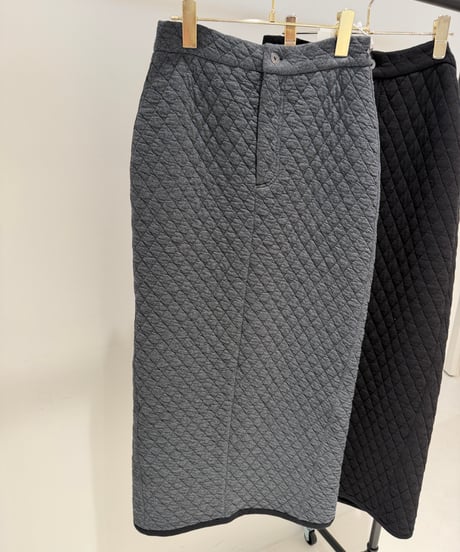【ayane '26 winter collection】876813 キルト地ペンシルスカート