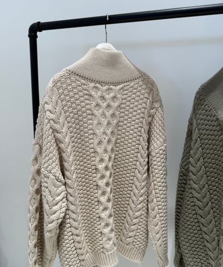 【ayane '26 winter collection】876825 襟付きアランニット