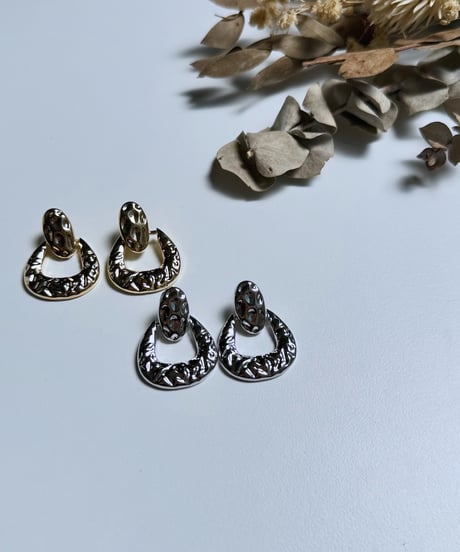 【charmaer 27 Early spring】 297104  ハンマードドロップピアス