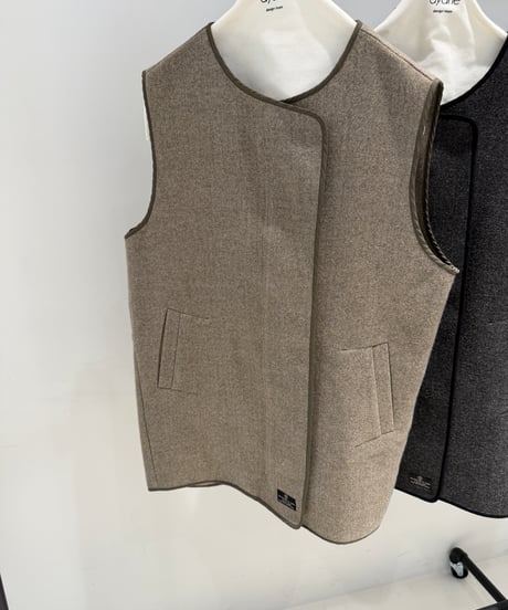 【ayane '26 winter collection】876829 ウールライクツイルノーカラージレ