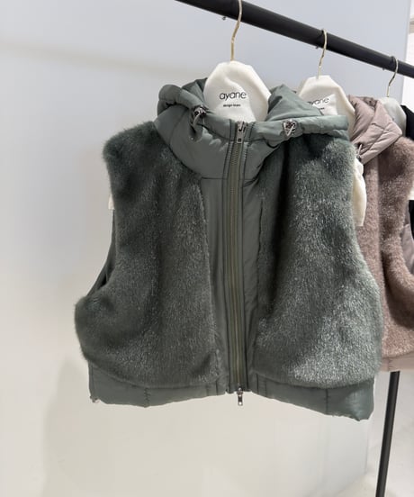 【ayane '26 winter collection】876814 エコファー×中綿ドッキングショートベスト
