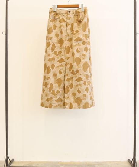 【LE MELANGE| '27 Spring Collection】カモフラージュ柄セミタイトロングスカート 8713304／２月下旬から３月中旬発送予定