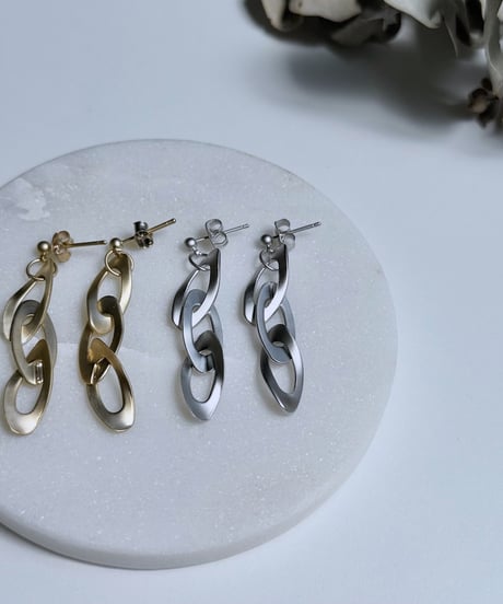 【charmaer 27 Early spring】297101  メタルチェーンピアス