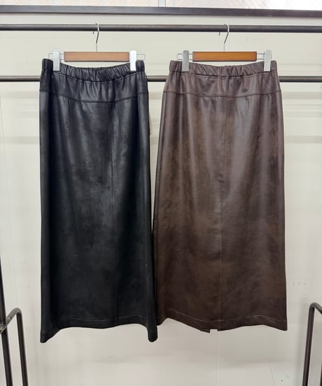 【LE MÉLANGE '26 winter collection】8651301　LEATHER LIKE JERSEY
