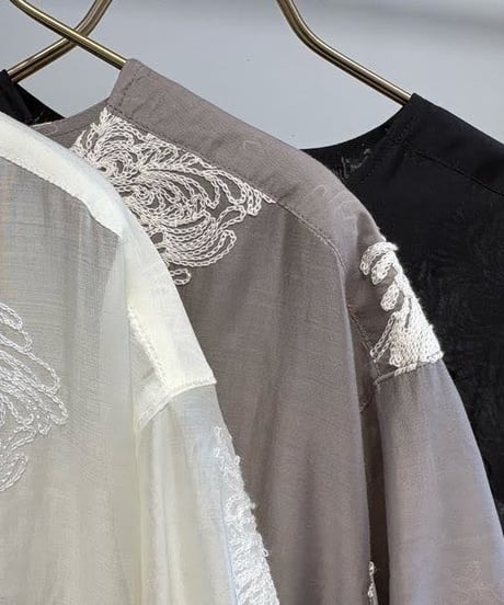 【MARGAUX VINTAGE | '27 Spring Collection】 刺繍ZIPシアーブルゾン   JK 27023／3月上旬から4月上旬発送予定