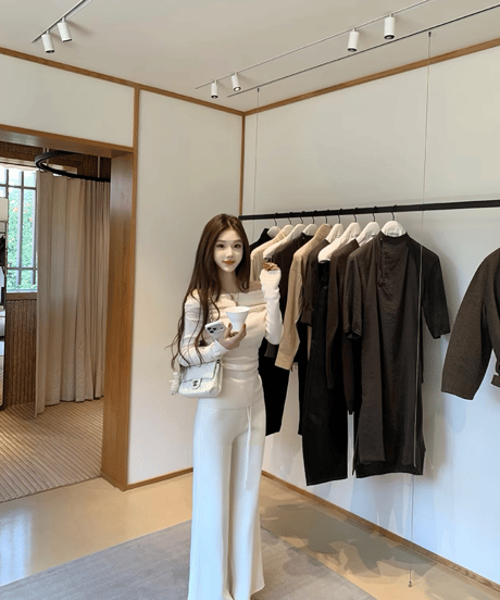 Elegant Off Shoulder Knit Set 【White】