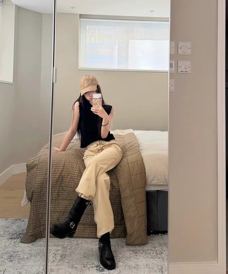 Clasp-Fastening High-Rise Denim Pants