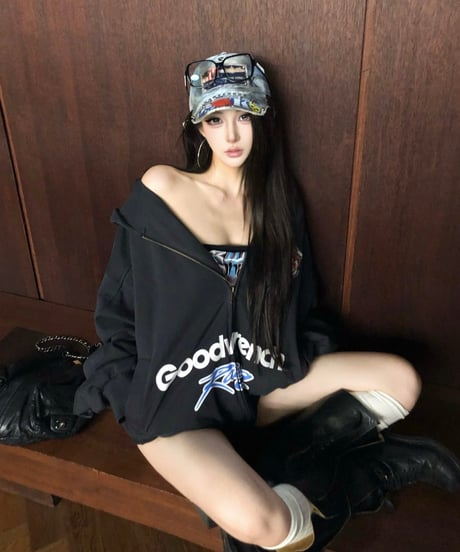 Vintage Racing Graphic Zip-Up Hoodie