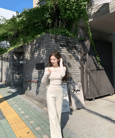 Elegant Off Shoulder Knit Set 【White】