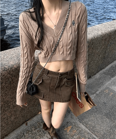 Preppy Cable Knit Crop Top【Brown】