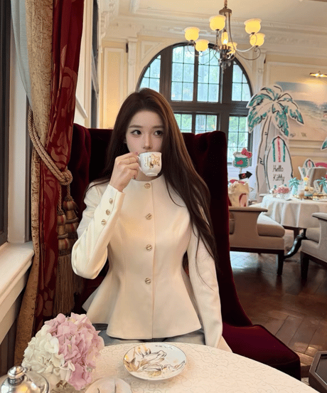 Élise Gold Button Peplum Jacket