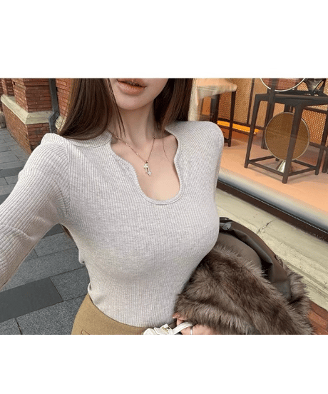 Elegant Scoop Neck Knit Top