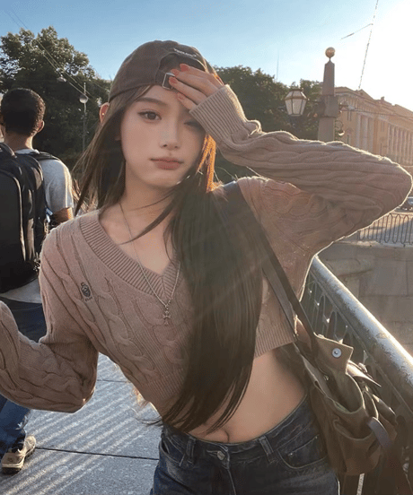 Preppy Cable Knit Crop Top【Brown】