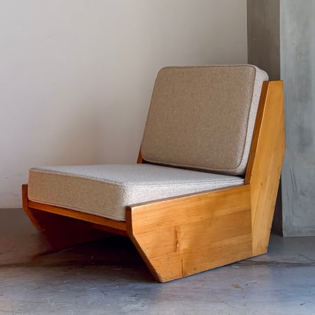 Sledge Lounge Chair / René Martin
