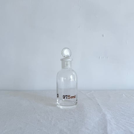 薬瓶A