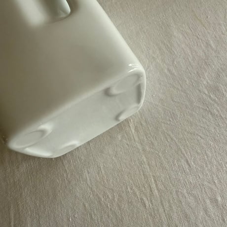 12.白磁の蓋もの