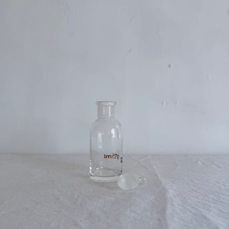薬瓶A