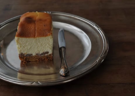 季節の米粉ロールケーキ4個、季節のチーズケーキ1本、アーモンドケーキ2個set【翌日到着地域限定】10/9、10、16、17発送