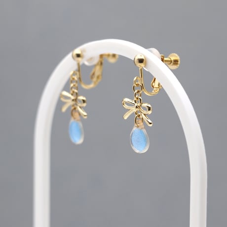 リボンと雫【美濃和紙のイヤリング/ピアス】水色