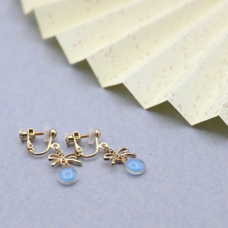 リボンと雫【美濃和紙のイヤリング/ピアス】水色